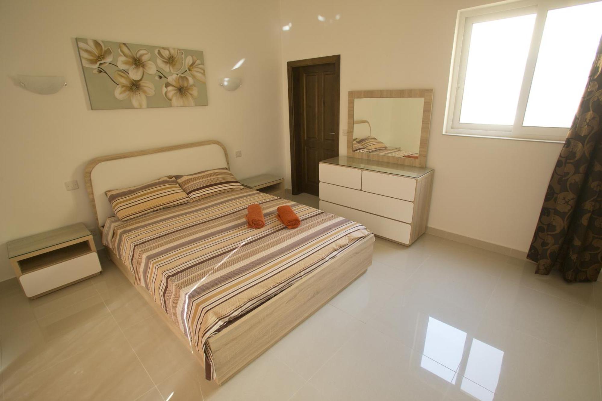 Dolphin Court Διαμέρισμα Marsalforn Δωμάτιο φωτογραφία