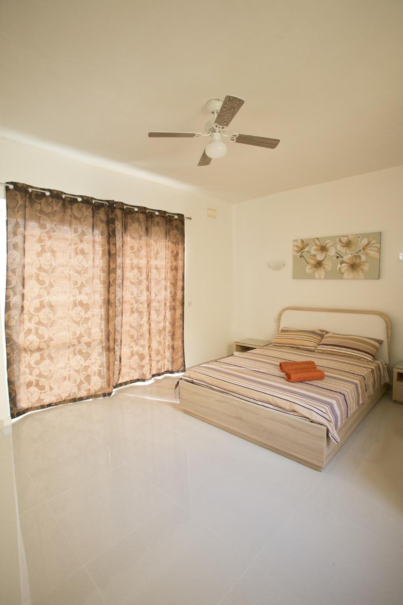 Dolphin Court Διαμέρισμα Marsalforn Δωμάτιο φωτογραφία